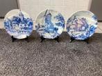 3 Delfts blauw borden met standaards., Ophalen, Zo goed als nieuw
