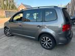 Vw Touran 1.6TDi* 2014*7P* Navi* sièges chauffants * 277kkm, Autos, Achat, Entreprise, 7 places, Boîte manuelle