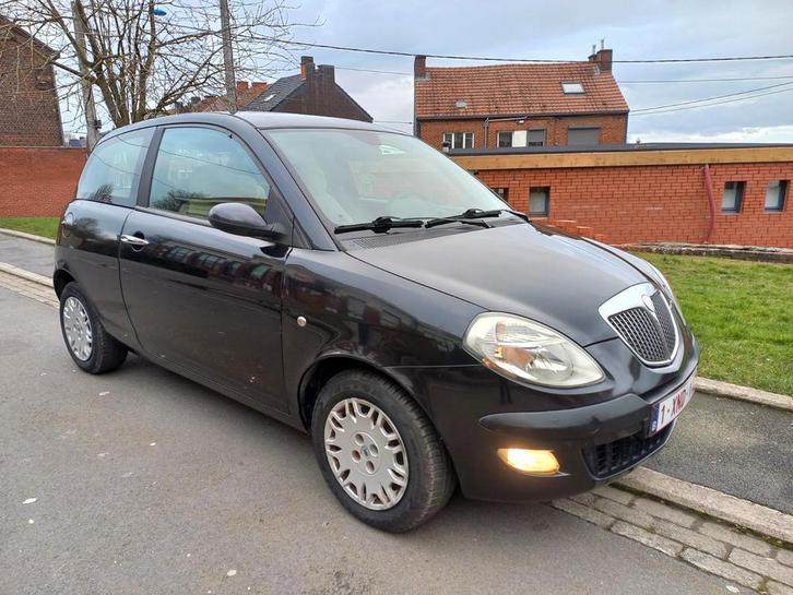 Lancia ypsilon prête a immatriculer 0496.919507 ctok, Auto's, Lancia, Particulier, Ypsilon, Airconditioning, Boordcomputer, Centrale vergrendeling
