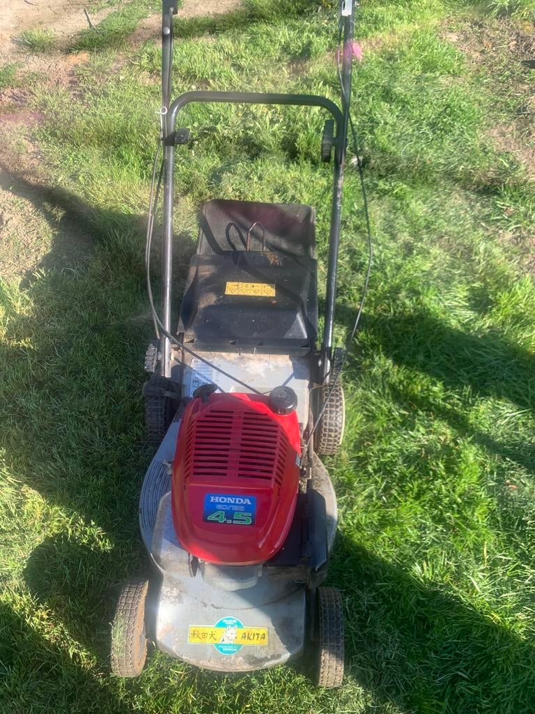 Tondeuse Honda 4.5 cv tractée pour pieces, Enlèvement, Comme neuf