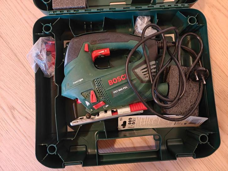 Scie sauteuse Bosch PST 900 PEL, Bricolage & Construction, Outillage | Scies mécaniques, Comme neuf, Scie sauteuse, Scie sauteuse