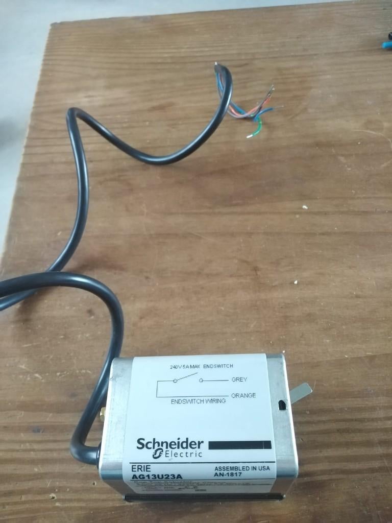 Scheinder electric aandrijfmotor voor deurbesturingssysteem, Electroménager, Pièces & Accessoires, Enlèvement, Neuf