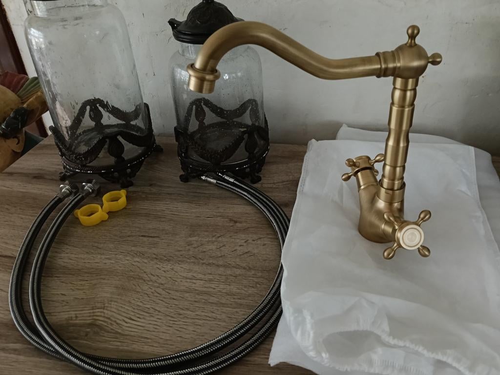 Keukenkraan geborsteld goud nieuw, Doe-het-zelf en Bouw, Sanitair, Ophalen