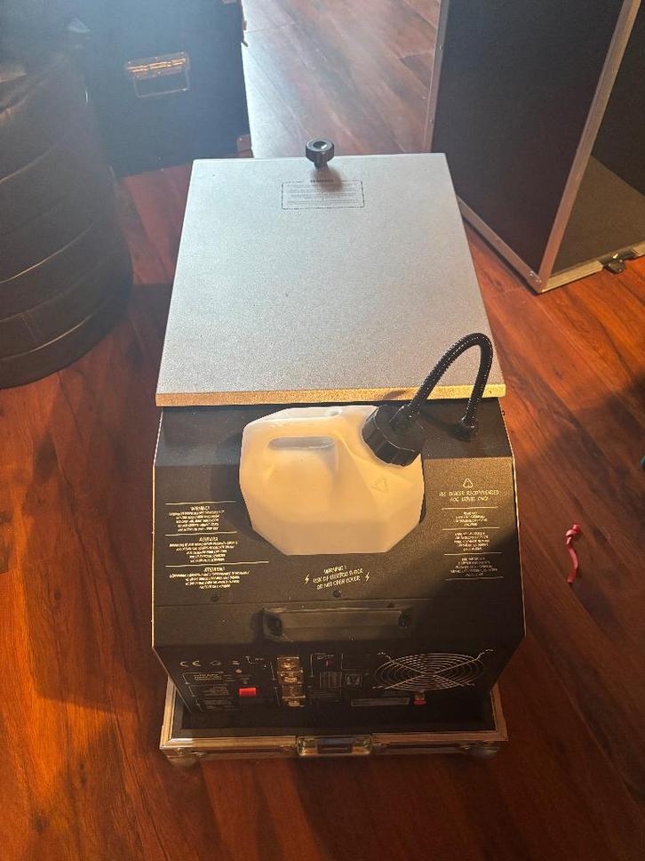 Rookmachine, Muziek en Instrumenten, Licht en Laser, Zo goed als nieuw, Overige typen, Ophalen