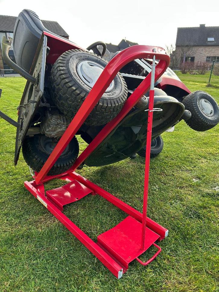 Cric hydraulique lève tracteur tondeuse, Tuin en Terras, Zitmaaiers, Zo goed als nieuw, Ophalen