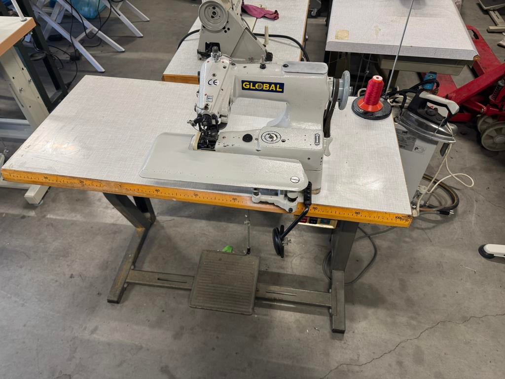 Industriele blindzoom naaimachine global voor alle stoffen, Hobby en Vrije tijd, Naaimachines en Toebehoren, Gebruikt, Naaimachine