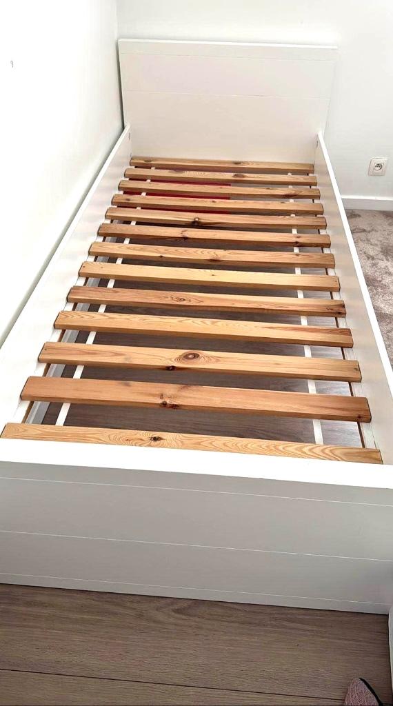 Bed en matras, Huis en Inrichting, Ophalen, 90 cm, Eenpersoons, Zo goed als nieuw