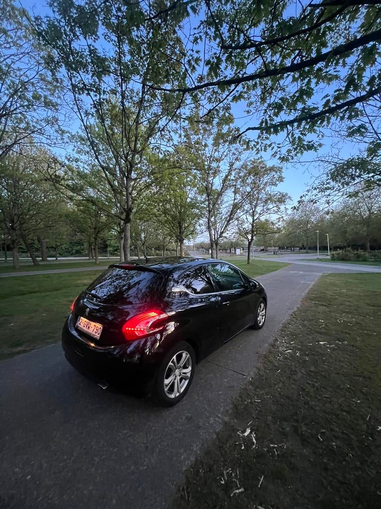 Peugeot 208 83 000 km, Autos, Peugeot, Achat, Particulier, Jantes en alliage léger, Essence