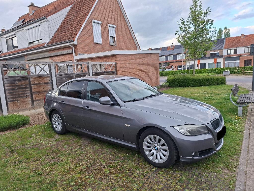 BMW 3 318 D, Autos, BMW, Achat, 4 portes, Boîte manuelle, Noir