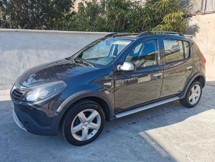 Dacia Sandero Stepway 1.6i - Airco + 12 maanden garantie, Auto's, Dacia, Bedrijf, Te koop, Sandero, ABS, Airbags, Airconditioning