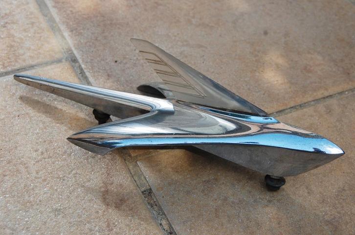 mascotte ford 1951 deluxe victoria USA oldtimer ornament, Antiek en Kunst, Curiosa en Brocante, Ophalen of Verzenden