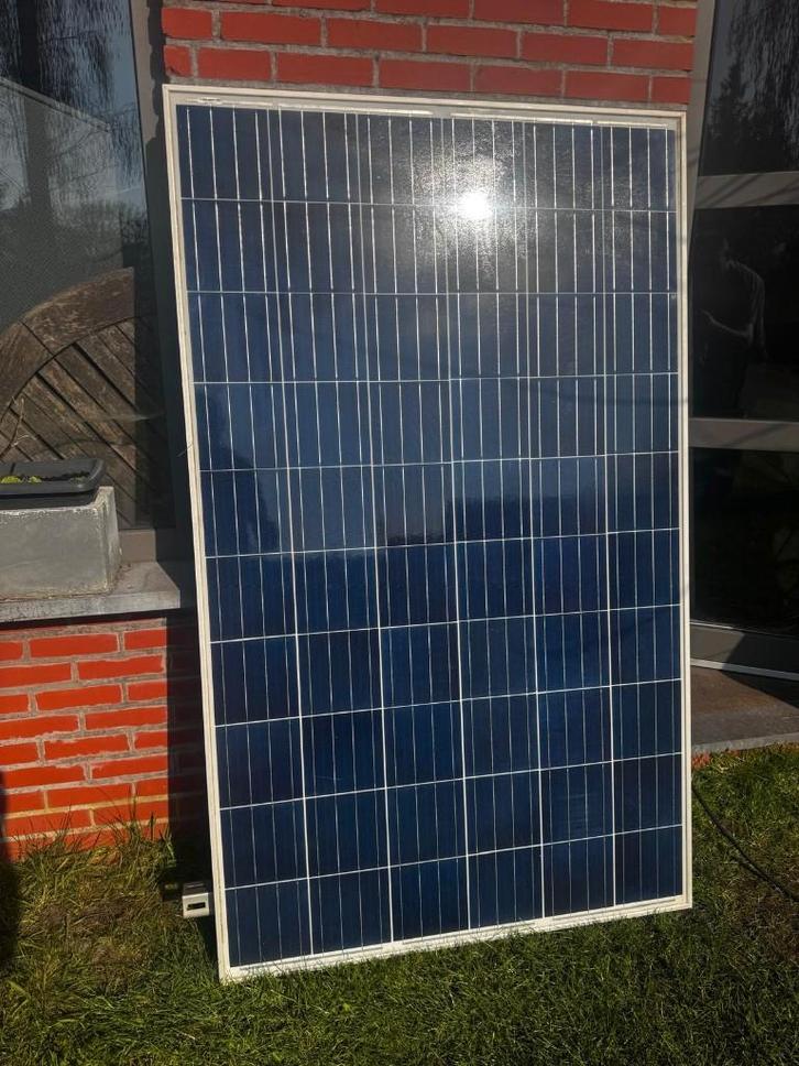 5 zonnepanelen met micro omvormers, Bricolage & Construction, Panneaux solaires & Accessoires, Utilisé, Système complet, 200 watts-crêtes ou plus