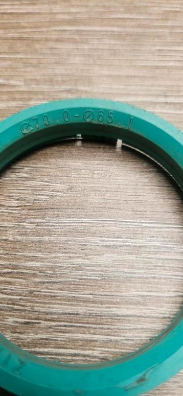 Centreerring 70 mm tot 65,1 mm beschikbaar voor biedingen