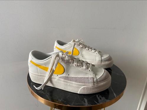 Nike blazer met laag platform nieuw authentiek, Kleding | Dames, Schoenen, Nieuw, Sneakers, Overige kleuren, Ophalen of Verzenden
