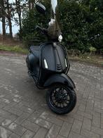 Vespa sprint a klasse, Fietsen en Brommers, Ophalen, Zo goed als nieuw