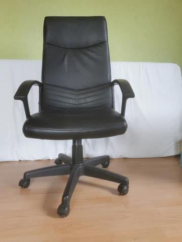 comfortabele bureaustoel (Watermaal) beschikbaar voor biedingen