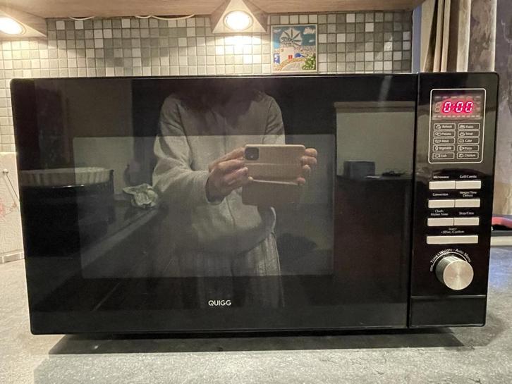 Microgolf, Grill/Combi-oven, Elektronische apparatuur, Microgolfovens, Zo goed als nieuw, Vrijstaand, Microgolfoven, 45 tot 60 cm