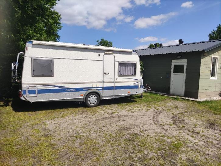 Fendt 470TF, Caravans en Kamperen, Caravans, Particulier, tot en met 4, 1000 - 1250 kg, Rondzit, Fendt, Frans bed, Omvormbare zithoek