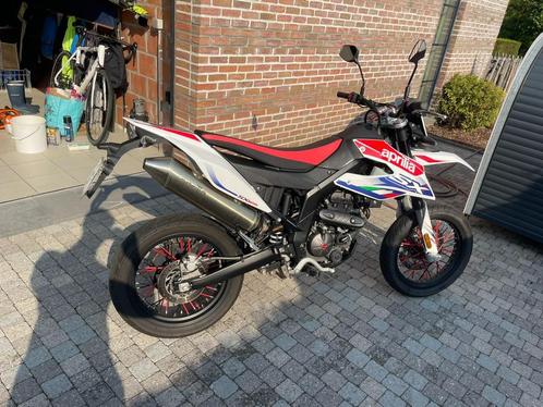 Aprilia SX 125 | 2021 | 5.200 km | 125cc | a2 motor, Motoren, Motoren | Aprilia, Particulier, SuperMoto, 11 kW of minder, 1 cilinder