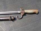 Onaangeroerde Franse Lebel bajonet met de orig. schede, Verzamelen, Militaria | Algemeen, Ophalen of Verzenden, Landmacht, Zwaard of Sabel