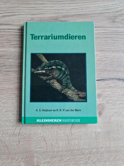 Boek : terrariumdieren / A. Heijboer, Boeken, Dieren en Huisdieren, Zo goed als nieuw, Reptielen of Amfibieën, Ophalen of Verzenden