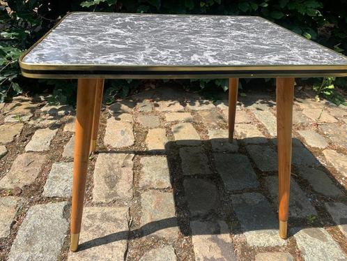 Vintage Jaren 50 formica bijzettafeltje – marmerprint, Huis en Inrichting, Tafels | Sidetables, Gebruikt, Ophalen