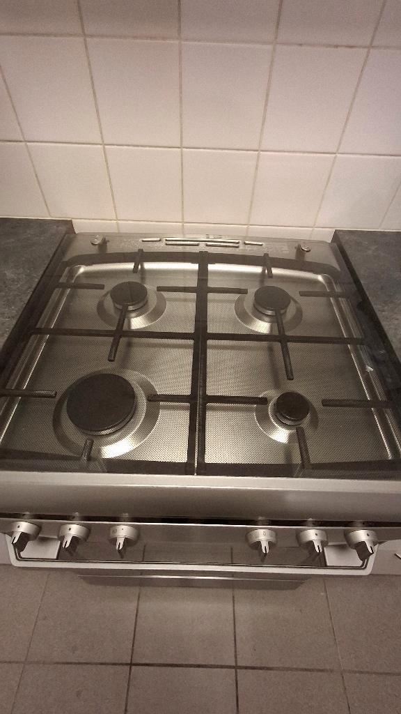 Gasfornuis, Elektronische apparatuur, Fornuizen, Zo goed als nieuw, Vrijstaand, Gas, 4 kookzones, 60 cm of meer, Grill, Hete lucht