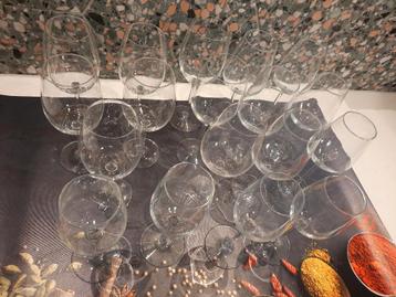 18 verres à vin