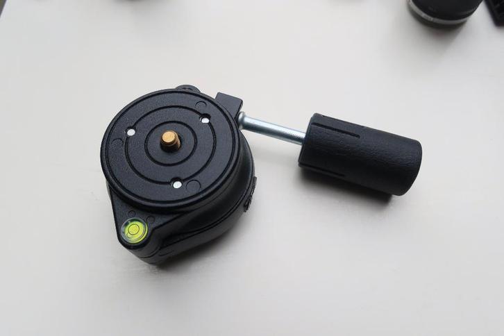 Tete de nivellement MANFROTTO, TV, Hi-fi & Vidéo, Photo | Trépieds & Rotules, Neuf, Rotule, Enlèvement