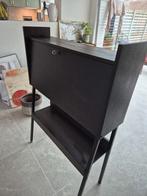 Vinted bureau, Ophalen, Zo goed als nieuw