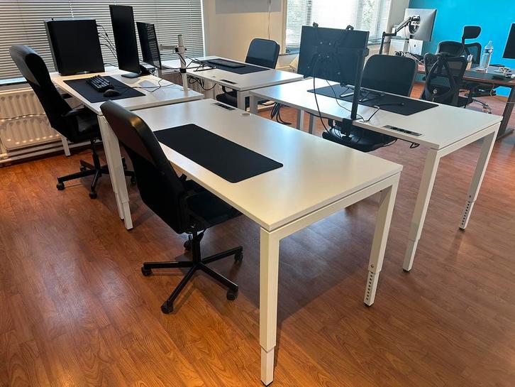 ️ GROS STOCKe – BUREAUX, TABLES, MOBILIER PROFESSIONNEL ️, Informatique & Logiciels, Housses d'ordinateur portable, Comme neuf