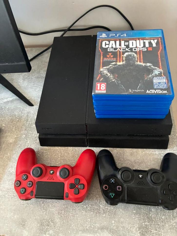PS4 + 2 controllers + 7 games bundel– klaar om te spelen, Games en Spelcomputers, Games | Sony PlayStation 4, Gebruikt, Sport