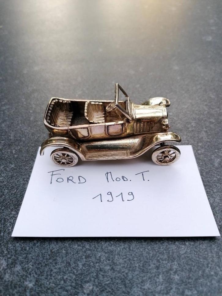 Ford Mod. T. 1919 zilveren miniatuur, Auto diversen, Overige Auto diversen, Ophalen of Verzenden
