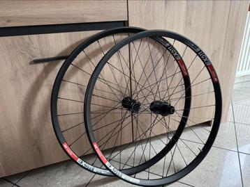 Roues DT Swiss ex511 moyeux DT swiss 240 beschikbaar voor biedingen