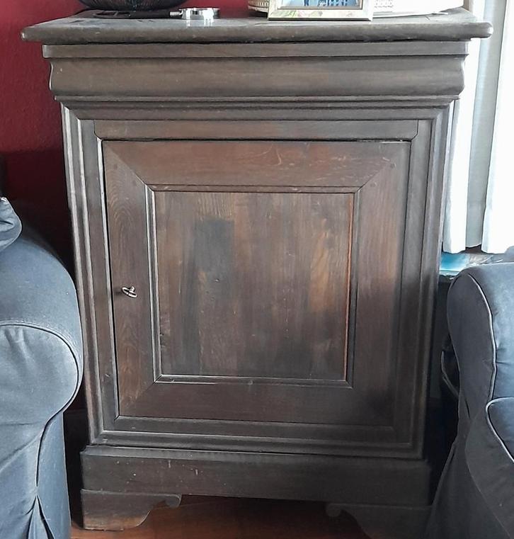 Zware, donkere kast, Huis en Inrichting, Kasten | Ladekasten, Ophalen