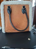 Sac imitation laine de mouton, Bijoux, Sacs & Beauté, Sacs | Sacs Femme, Enlèvement ou Envoi, Comme neuf