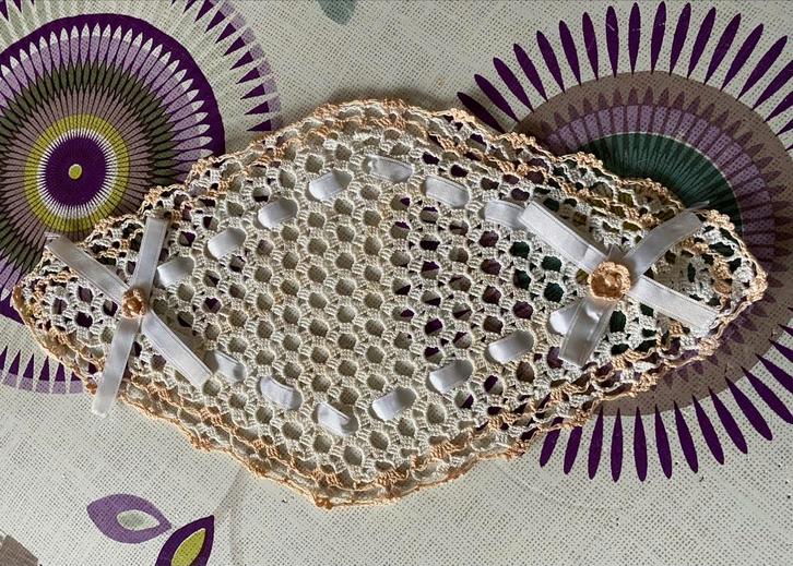 Originele en stijlvolle handgemaakte gehaakte placemat, Huis en Inrichting, Tafelkleden, Ophalen of Verzenden