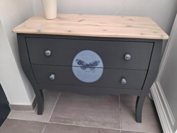 hele mooie ladenkast / bijzet kast 90cm breed beschikbaar voor biedingen