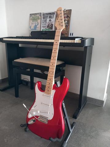 Style Stratocaster, gaucher disponible aux enchères