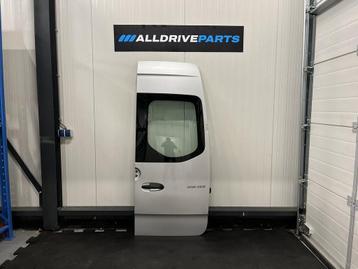 Mercedes Sprinter W907 Achterdeur rechts zilver A9077405400 beschikbaar voor biedingen