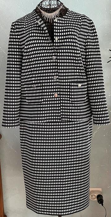 Caroline Biss 40/42 top setje rok/Blazer beschikbaar voor biedingen