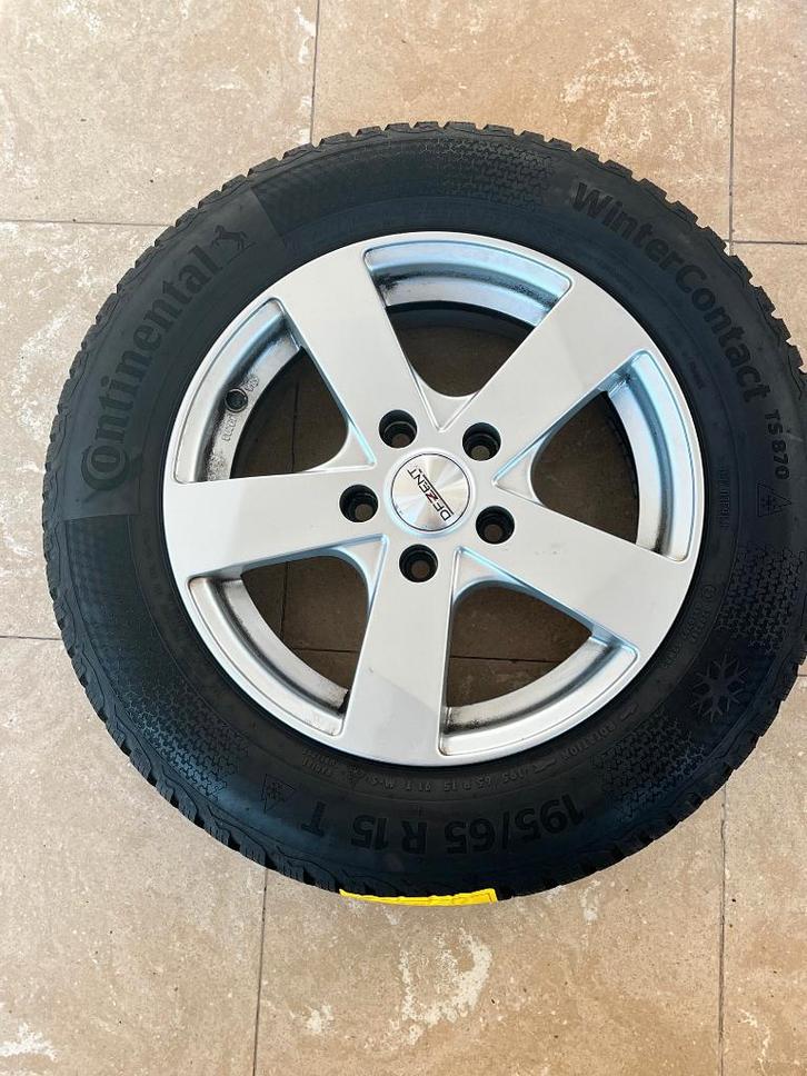 Winterbanden + Aluminium Velgen, Autos : Pièces & Accessoires, Pneus & Jantes, Jante(s), Pneus hiver, 15 pouces, 195 mm, Véhicule de tourisme