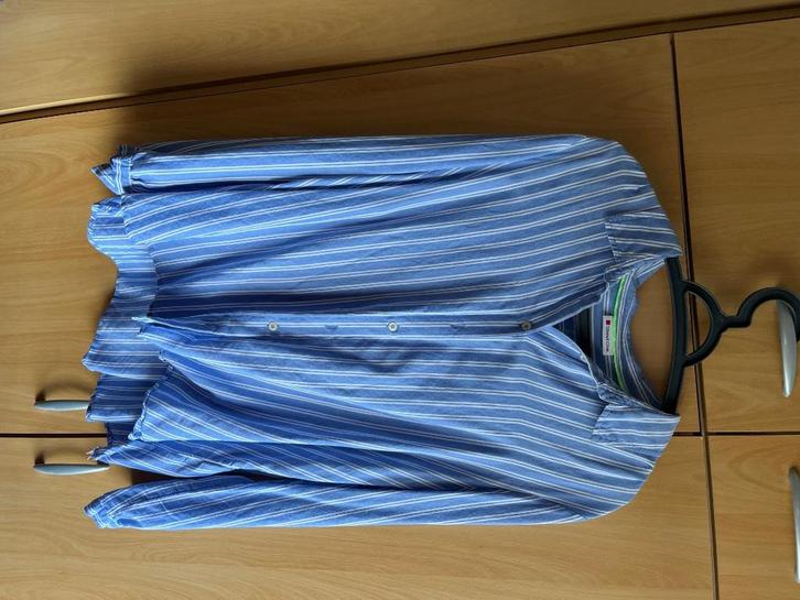 Blouses, kleedje, badjurk en 2 hondentruien, Kleding | Dames, Blouses en Tunieken, Zo goed als nieuw, Ophalen of Verzenden