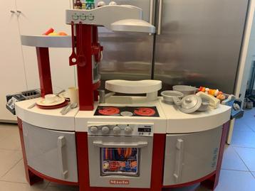 Speelgoedleuken Miele met toebehoren