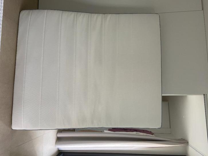 Second Hand Mattress - IKEA VESTERÖY, Huis en Inrichting, Slaapkamer | Matrassen en Bedbodems, Nieuw, Matras, 160 cm, 200 cm, Tweepersoons