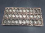 oude ijzeren praline/chocolade vormen eitjes, begin 1900, Antiek en Kunst, Curiosa en Brocante, Ophalen of Verzenden