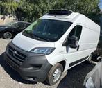 Fiat Ducato 2.3diesel Frigo Manual/Navi motor schade 2020, Auto's, Voorwielaandrijving, 4 deurs, Stof, Euro 6
