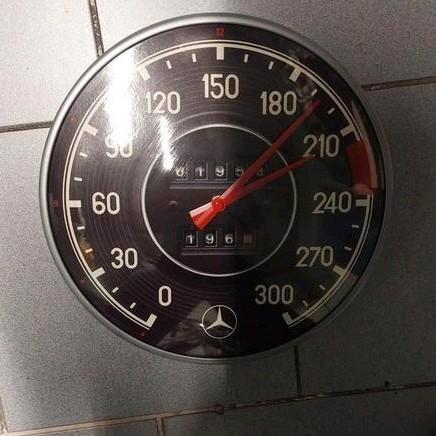 Mercedes-Benz wandklok, Huis en Inrichting, Woonaccessoires | Klokken, Wandklok, Ophalen