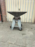 Aambeeld 255 kg, Ophalen