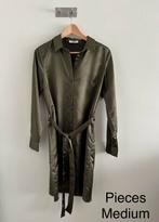 Jurkje kaki medium, Kleding | Dames, Jurken, Maat 38/40 (M), Ophalen of Verzenden, Knielengte, Gedragen